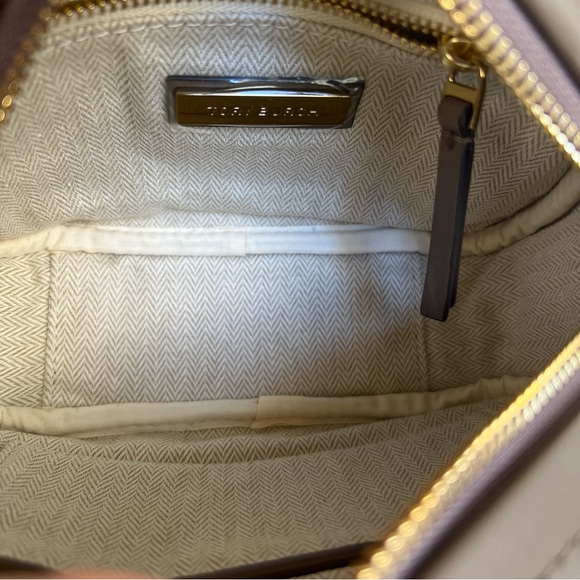 NWT Tory Burch Kira Chevron Small Camera Crossbody Bag Classic Taupe Leather - Picture 11 of 16